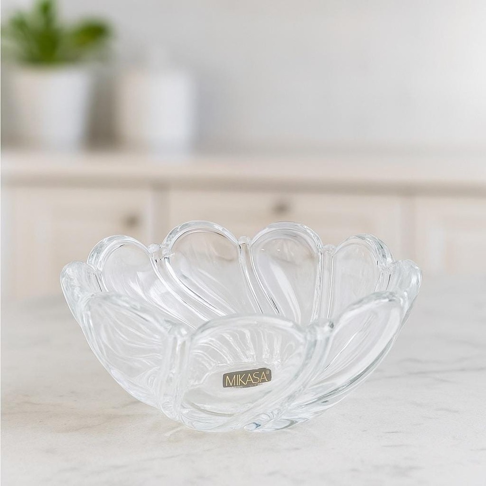 🌸 Mikasa Germany Clear Crystal Swirl‎ Bowl – 5" Diameter, 4" High